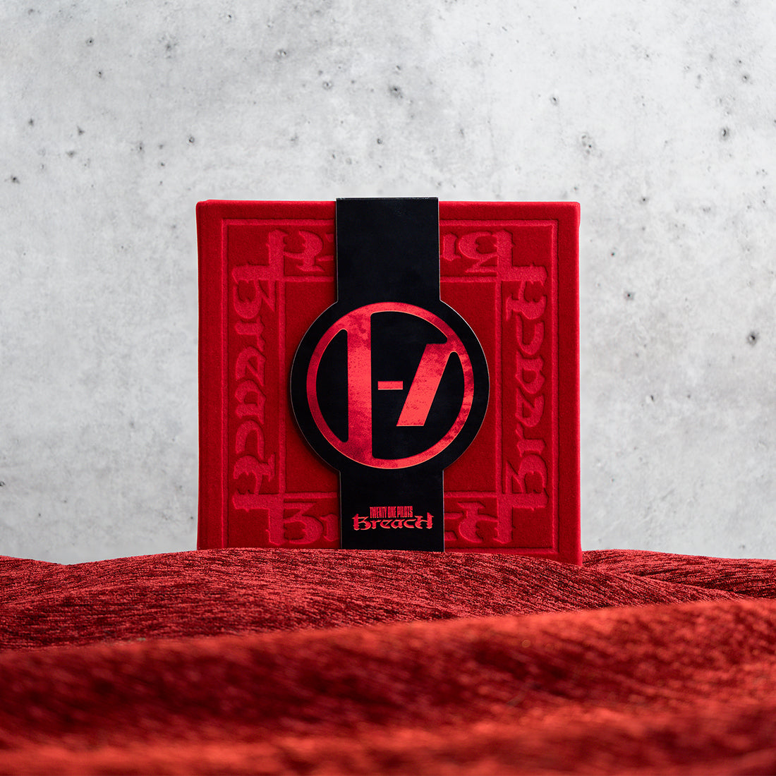 Twenty One Pilots - Breach CD Boxset - Nova Bishop Edition